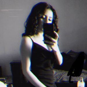 Meet your Posher, Daniela